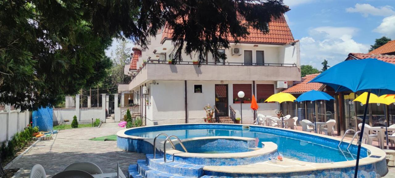 Family Hotel Saint Peter Saints Constantine and Helena Esterno foto