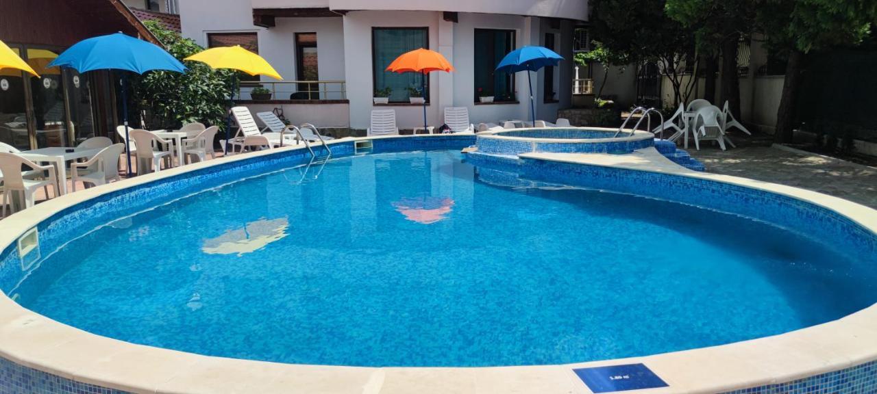 Family Hotel Saint Peter Saints Constantine and Helena Esterno foto