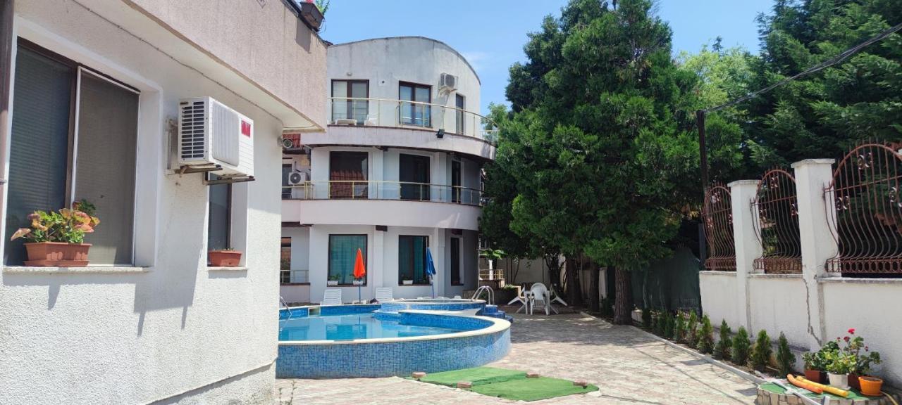Family Hotel Saint Peter Saints Constantine and Helena Esterno foto