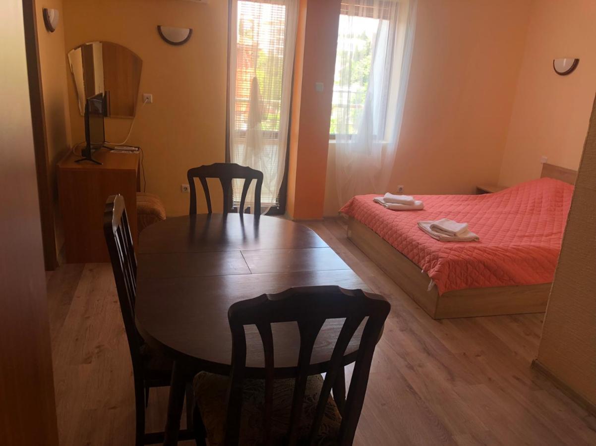 Family Hotel Saint Peter Saints Constantine and Helena Esterno foto