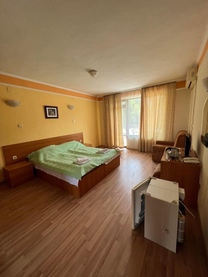 Family Hotel Saint Peter Saints Constantine and Helena Esterno foto